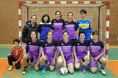 Plantilla del Teyco Informática, que jugará por el tercer y cuarto puesto en la Copa Femenina-Israel L. Murillo