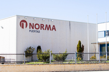 <p> Fábrica de puertas de Norma Doors. Mario Tejedor </p>