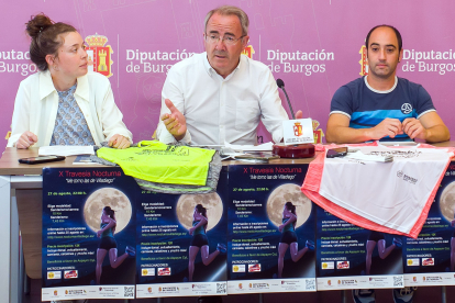 Ángel Carretón, alcalde de Villadiego, presidió la presentación del evento en la Diputación de Burgos. TOMÁS ALONSO