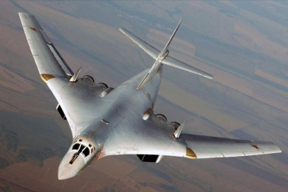 Bombardero ruso Tupolev 160.-EL PERIÓDICO