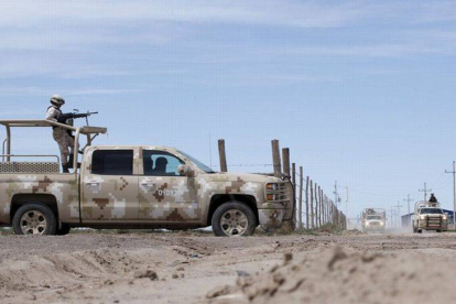 Soldados del Ejército mexicano, en la zona donde fue detenido Jesús Salas Aguayo, en Villa Ahumada, al norte de Chihuahua.-Foto: REUTERS