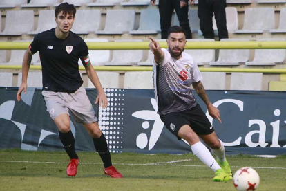 Adrián Hernández ya es el máximo goleador del Burgos CF pese a incorporarse al grupo en octubre-Raúl G. Ochoa