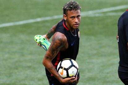 Neymar, en un entrenamiento del Barça en Estados Unidos.-REUTERS / MIKE SEGAR
