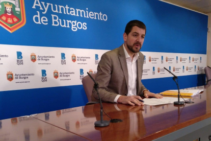 Jurado, ayer durante la presentación del presupuesto. PSOE