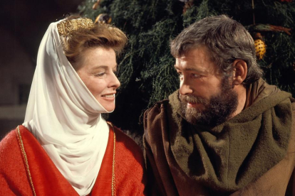 Katharine Hepburn y Peter O'Toole protagonizan 'El león en invierno'-ECB