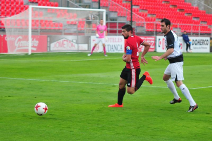 El CD Mirandés encajó ayer en Anduva su segunda derrota de la presente temporada-Jose Esteban Egurrola
