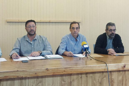 (De izq. a dcha), Jorge Álvarez, Enrique Fernández, Javier Lozano, Ignacio Delgado y Andrés García.-L. V.