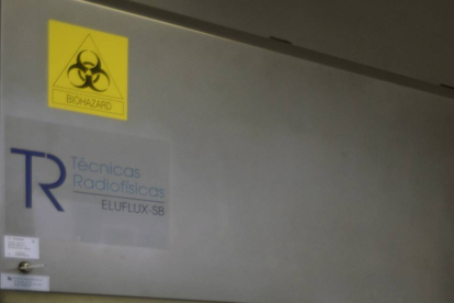 Área de Medicina Nuclear donde se preparan fármacos radiactivos.-BORJA BENITO