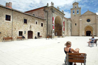El Monasterio de San Juan de Ortega es uno de los principales atractivos del Camino de Santiago a su paso por Burgos.-ICAL