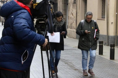 La abogada de Jordi Magentí llega a los juzgados de Santa Coloma de Farners.-ACN
