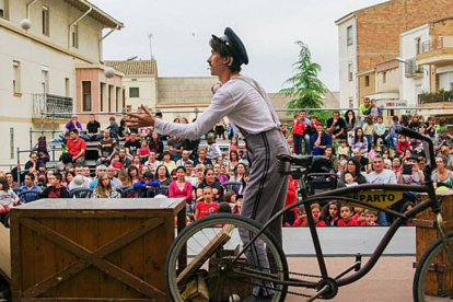 Jean Philippe también emprende una gira por los pueblos de España.-Buf Festi Val