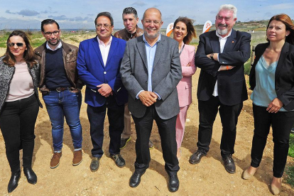 Igea, en el centro, junto a la candidatura a las Cortes por Burgos.-ISRAEL L. MURILLO