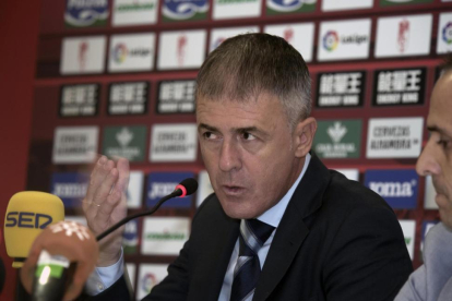 El nuevo seleccionador argelino, Lucas Alcaraz.-MIGUEL ANGEL MOLINA / EFE