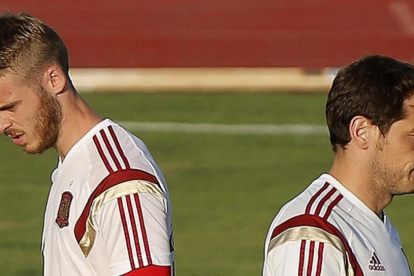 David de Gea e Iker Casillas, en un entrenamiento de la selección.-JOSÉ LUIS ROCA