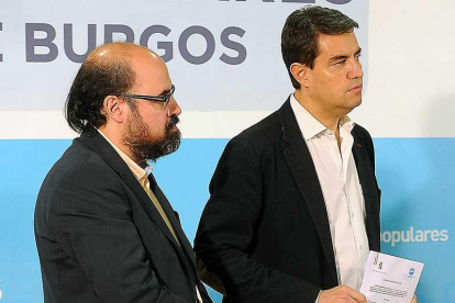Los procuradores del PP Máximo López y Ángel Ibañez.-RAÚL G. OCHOA