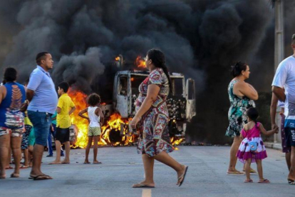 Imagen de los disturbios en Fortaleza.-AFP / ALEX GOMES O POVO