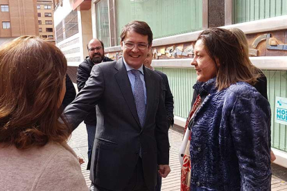 Mañueco mantuvo ayer un encuentro con los empresarios de Aranda y la Ribera.-L.V.