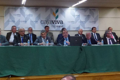 Ramón Sobremonte y Pedro García Romera en la Asamblea General de Cajaviva CajaRural.-ECB
