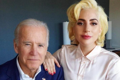 Joe Biden y Lady Gaga.-EL PERIÓDICO