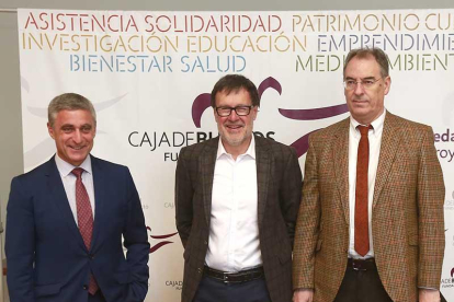 Barbero, Doménech y Benavente, ayer en la presentación del acto.-RAÚL G. OCHOA