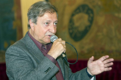 Paco Lobatón habló de los casos de desaparecidos en el Salón Rojo.-Israel L. Murillo