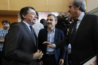 Ignacio González (PP), Ángel Gabilondo PSOE) y José Manuel López  (Podemos), en la Asamblea de Madrid, en 2015.-JUAN MANUEL PRATS