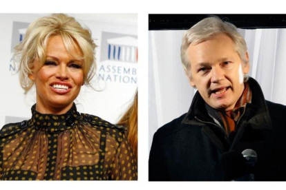 Pamela Anderson y Julian Assange.-