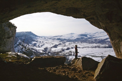 Los complejos kársticos de Ojo Guareña y Cueva Palomera figuran entre los de mayor desarrollo de España. En la primera se pueden visitar 400 metros y hasta 2,5 kilómetros en la segunda. / GRUPO ESPELEOLÓGICO EDELWEISS