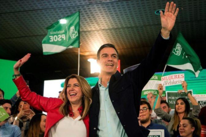 Pedro Sánchez y Susana Díaz, en un mitin del PSOE en Marbella (Málaga) durante la campaña para las elecciones andaluzas de 2018.-EFE / DANIEL PÉREZ