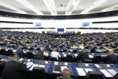 El Parlamento Europeo en el pleno de este miércoles.-EFE / MATHIEU CUGNOT