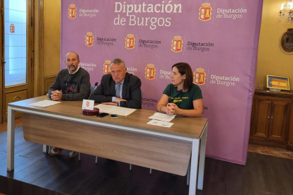 La Diputación ha escenificado hoy su apoyo a la candidatura de Guzmán a los premios Germinador Social