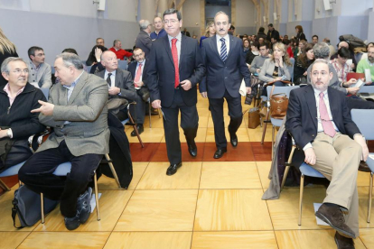 César Rico y el diputado responsable del Sajuma, Ramiro Ibáñez, en una imagen de archivo.-RAÚL G. OCHOA