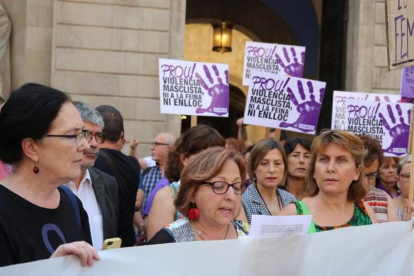 Concentración contra la violencia machista delante del Ayuntamiento de Barcelona.-RICARD CUGAT