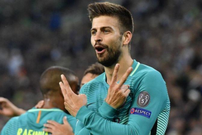 Gerard Piqué ha mostrado su enfado con TVE.-AP / MARTIN MEISSNER