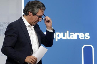 El exvicesecretario de organización del PP, Carlos Floriano.-JOSÉ LUIS ROCA