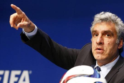 e Gregorio, durante la rueda de prensa en Zúrich en la sede de la FIFA.-Foto: REUTERS / RUBEN SPRICH