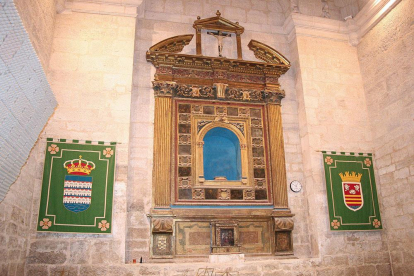 Imagen de escudos en la capilla del Hospitalillo.-G. G.
