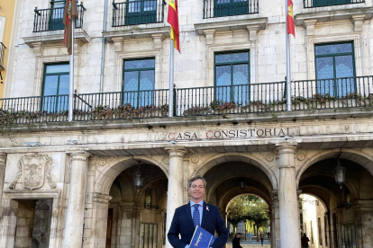 César Barriada, concejal del PP en el Ayuntamiento de Burgos.