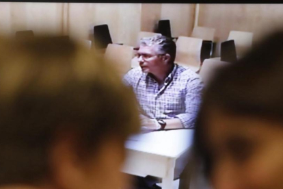 Francisco Granados, este viernes, durante su videoconferencia ante la Asamblea de Madrid.-AGUSTIN CATALAN