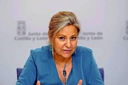 Rosa Valdeón en su primera rueda de prensa del Consejo de Gobierno.-Ical