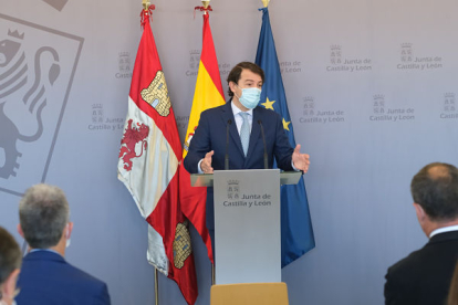 El presidente de la Junta anunció en Ávila el fin del toque de queda. ECB