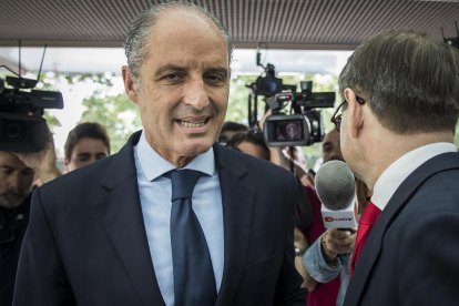 El expresidente valenciano Francisco Camps, a su llegada a los juzgados para declarar por el caso de la F1.-MIGUEL LORENZO