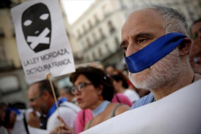 Manifestación en Madrid, contra la ley mordaza, en el 2015.-/ JOSÉ LUIS ROCA