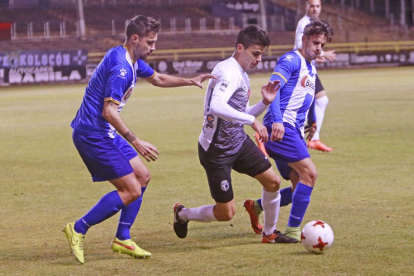 Javi Cantero en el choque de Copa Federación del pasado curso frente al Real Avilés-Raúl G. Ochoa