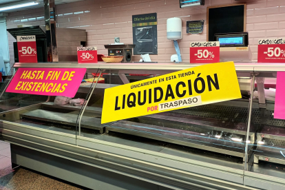 Algunas tiendas colgaron el cartel de liquidación en diciembre. Imagen de una tienda de Aranda de Duero (Burgos)