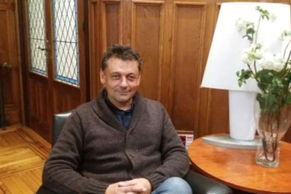 Javier Ardines, concejal de IU en Llanes.-