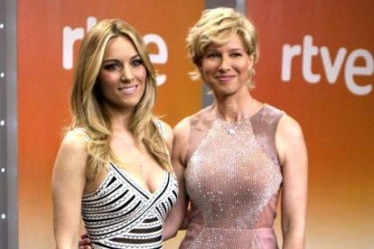 Edurne, con Anne Igartiburu, hoy, en la rueda de prensa de Eurovisión en Madrid.-Foto: EFE / VÍCTOR LERENA