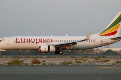 Un Boeing 737 de Ethiopian Airlines como el que se estrelló esta mañana.-EL PERIÓDICO