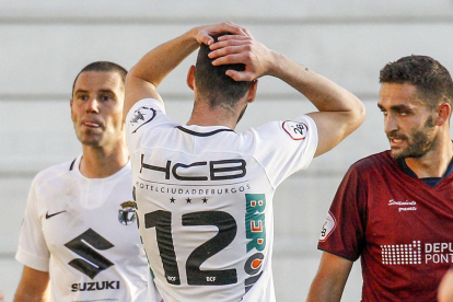 Héctor Figueroa se lamenta en presencia de Cervero.-SANTI OTERO