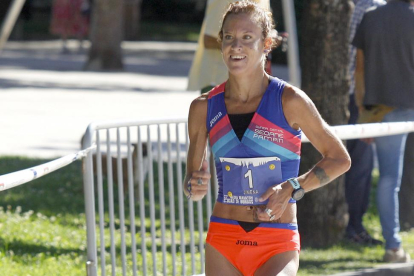 Jimena Martín, durante la Media Maratón Ciudad de Burgos.-SANTI OTERO